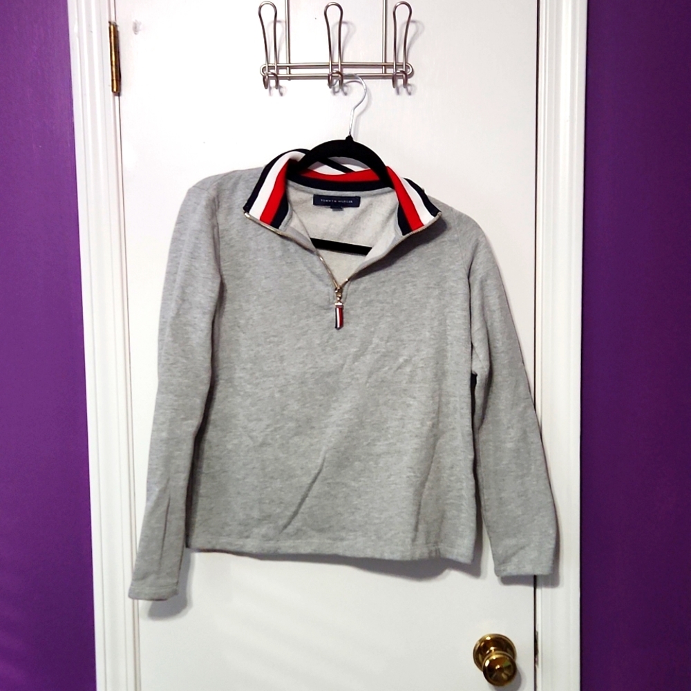 Grey pullover